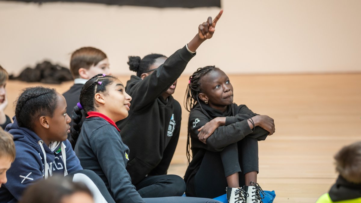 We're recruiting 6 freelance artists for Creative Connections programme in primary schools. Do you have expertise in co-production, visual arts, environmental arts, outdoor education, or multi-sensory experiences for children w. additional support needs? 
fruitmarket.co.uk/about-us/recru…