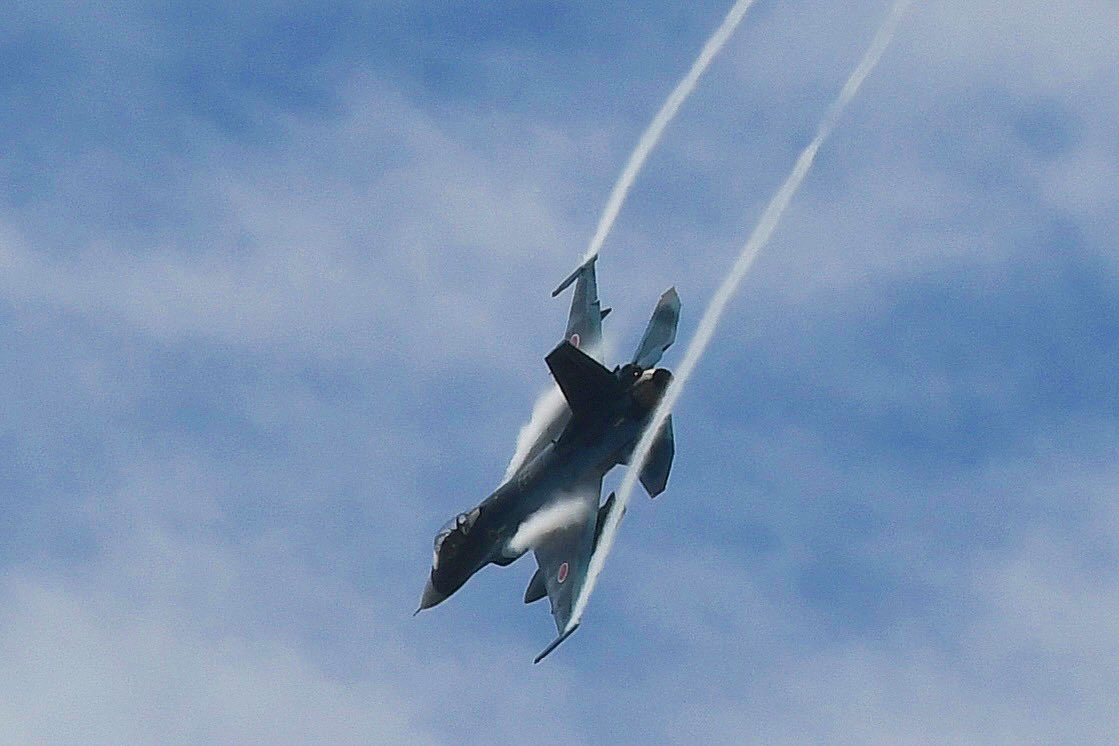 sakupon036's tweet photo. 築城のF2はたまりませんね〜✨
#f2b #国産ジェット戦闘機 #第8飛行隊 #8sp #第8航空団 #築城基地 #f2の日 #ハチスコ https://t.co/HJRDvjiUHj