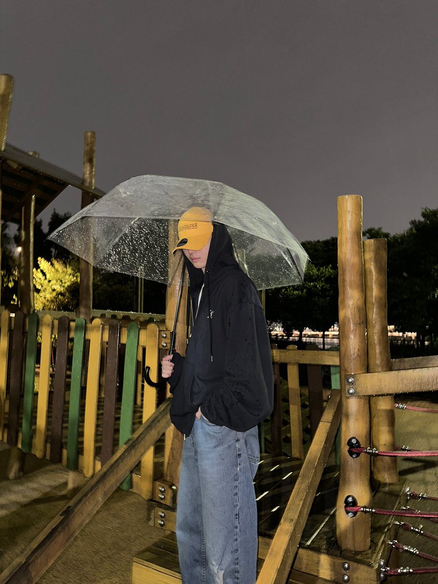 24kumi_trainee's tweet photo. この日は雨だったけど、久しぶりに
ハンガン（한강）に行ってお散歩してきました✌️🛝
#24組 #24kumi https://t.co/Qtma1MtxFx
