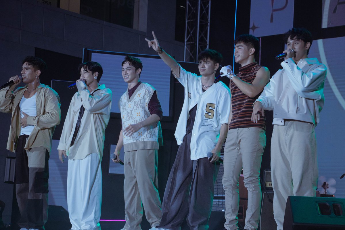 cornerstone_ofc's tweet photo. More snaps of Yes My Love performing at the Parq Jam concert 📸
📍Parqal, Aseana City | Sep. 30, 2023
#143YesMyLove
#CornerstoneArtist
#ParqJam https://t.co/4wZqrlxzs5
