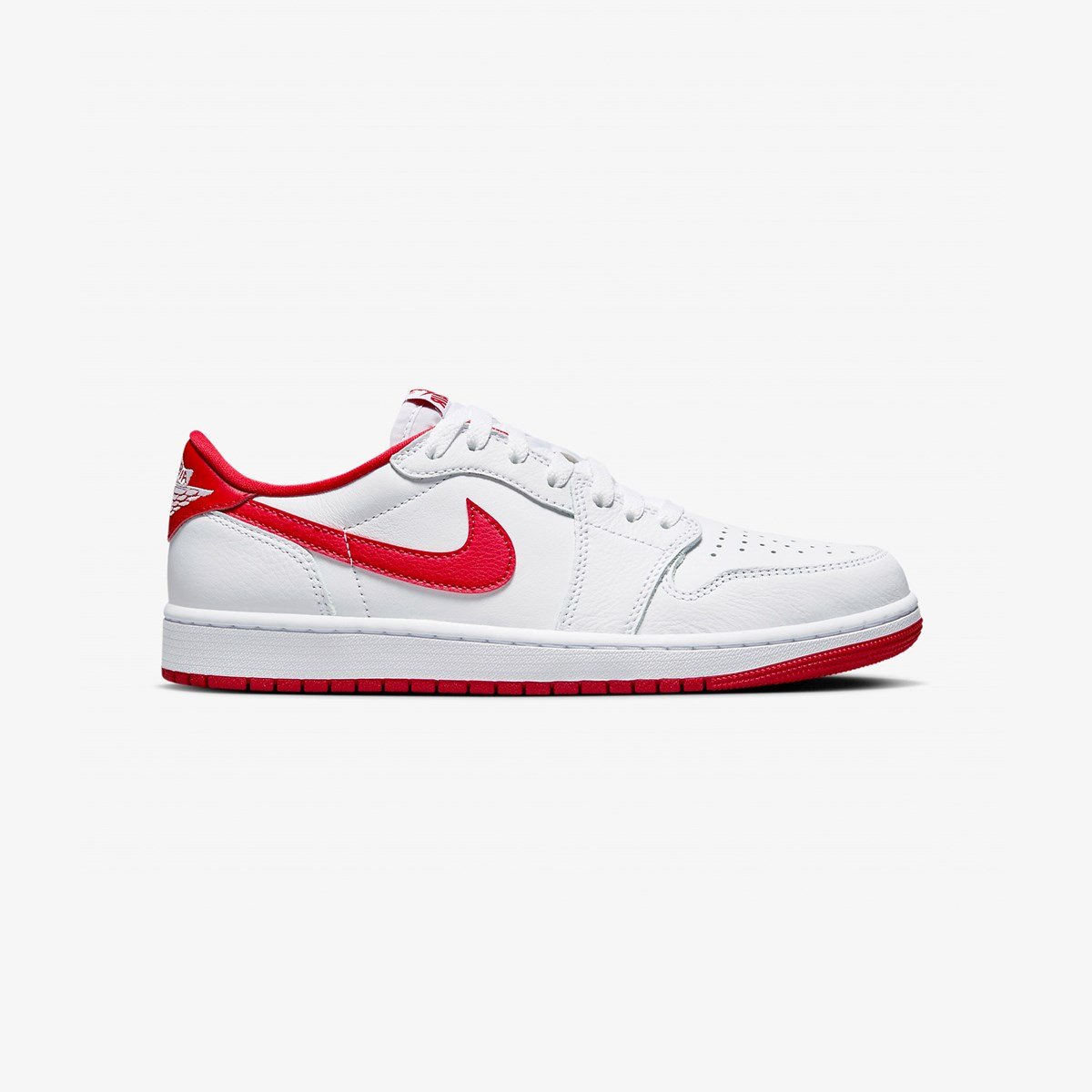 Jordan 1 Low OG "University Red". SIGN UP: bit.ly/3W0enol