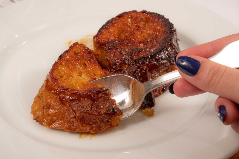 Le #JGOToulouse soutient le club des #RUBieS  qui encadre et favorise la pratique sportive à des malades du cancer. Pour #OctobreRose , optez pour le Pain Perdu dont une partie sera reversée à l'association en fin de mois. Ne manquez pas l'occasion de faire un geste solidaire !