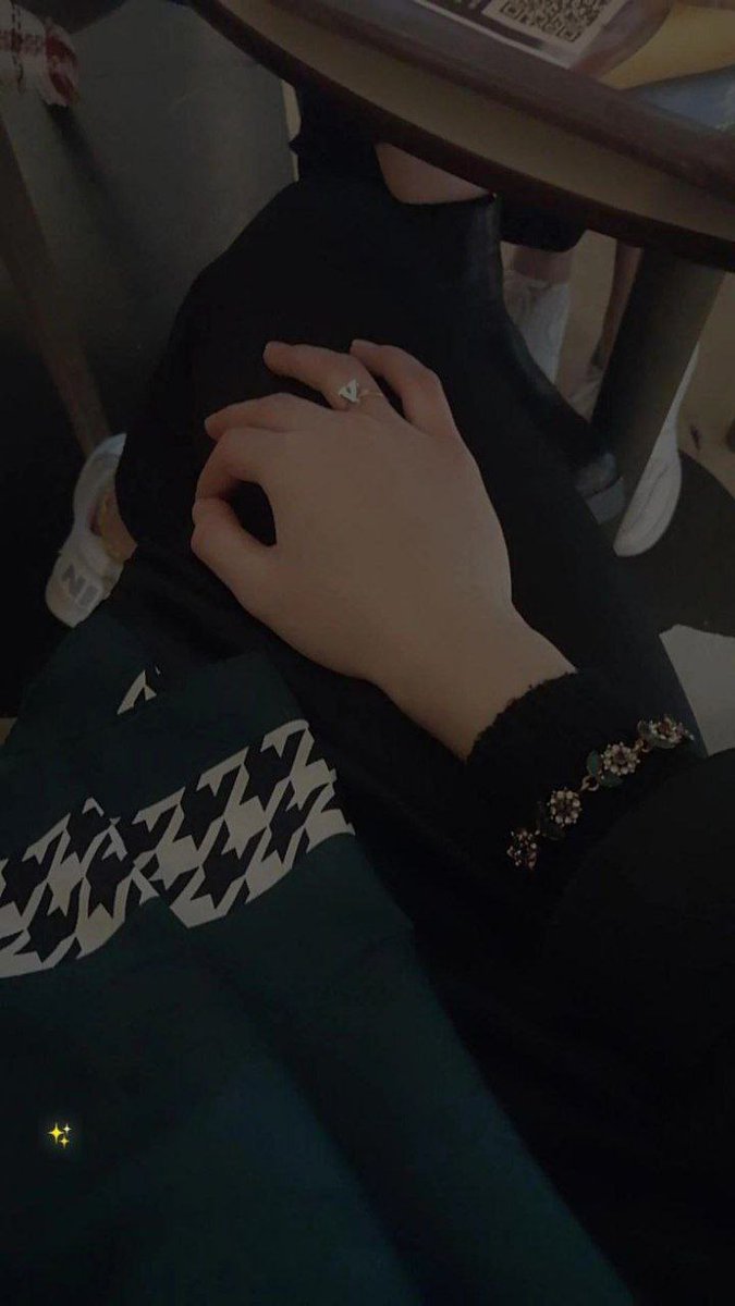 حلمي  قد بدأ بتحضير مراسمه ليعلن للعالم بأنه أصبح حليفي وسأرتدي ثوب تخرجي وارفع قبعتي توديعاً لسنوات مضت 👩🏻‍🎓♥️