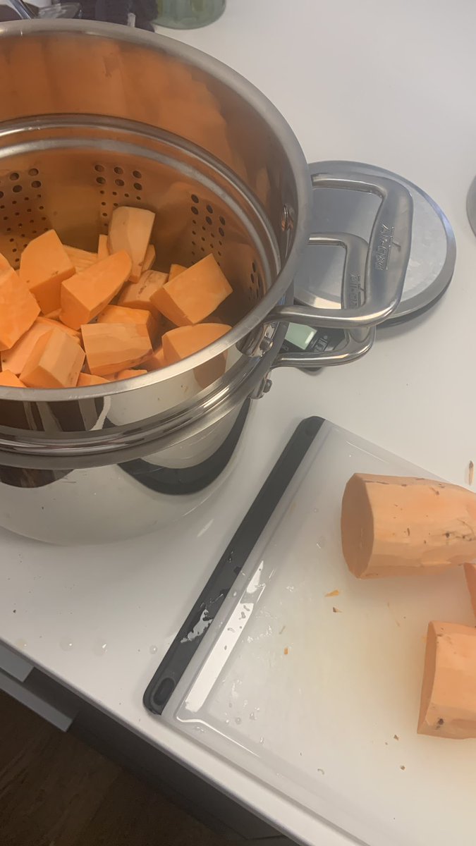 BossMannJones's tweet photo. 30 is weird man I woke up at 7 went to the grocery store and now I’m cooking mashed sweet potatoes. It’s not even 10 yet https://t.co/avDoxqSLNN