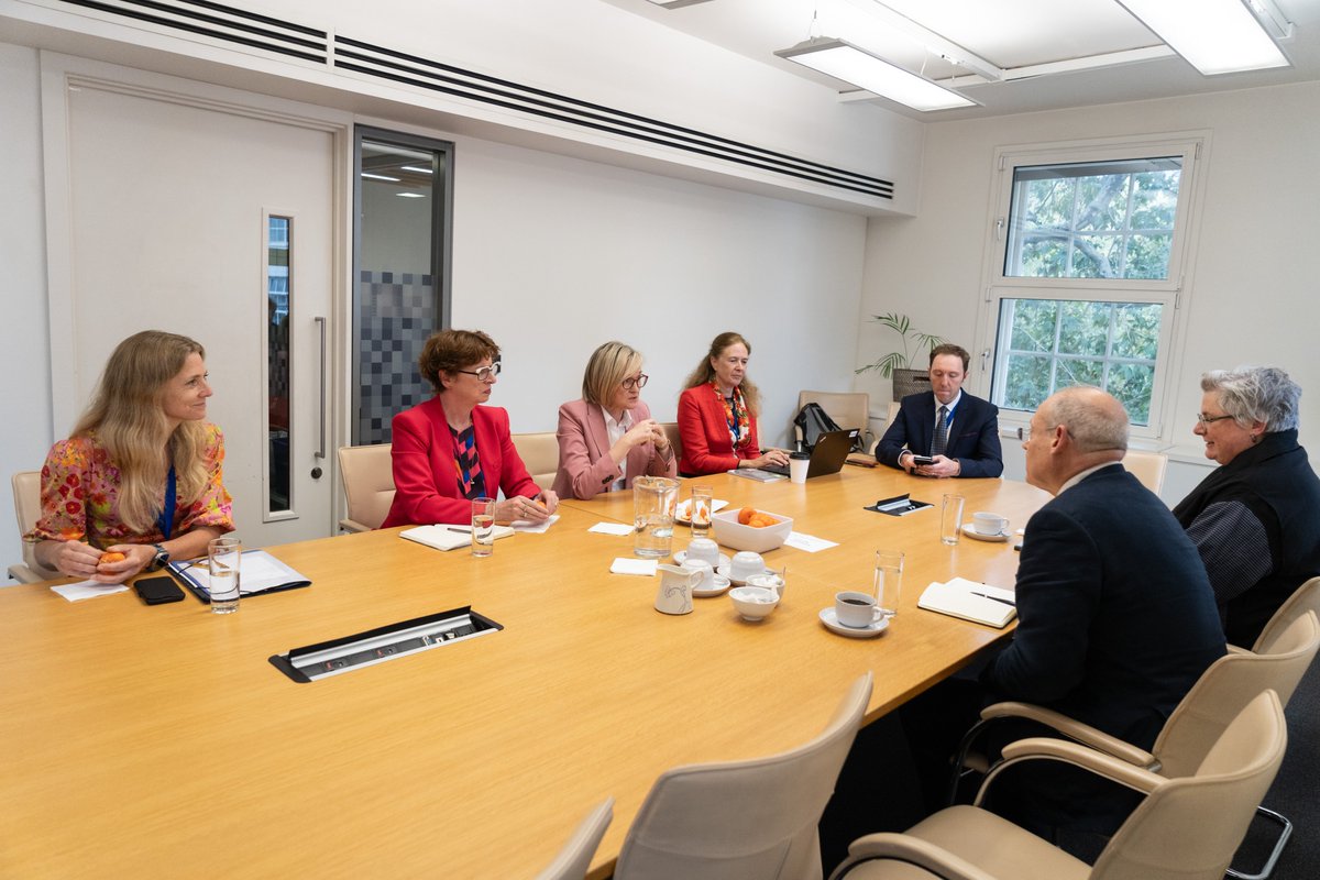 Our Chair @itslousmith met EU Commissioner <a href="/McGuinnessEU/">Mairead McGuinness</a> last week🤝

A wide ranging discussion on #AI #cybercrime financial inclusion &amp; more 🚀

🔗 See our Policy updates innovatefinance.com/policy/

<a href="/EU_Commission/">European Commission</a> #FinTech <a href="/Adam_E_Jackson/">Adam Jackson</a>