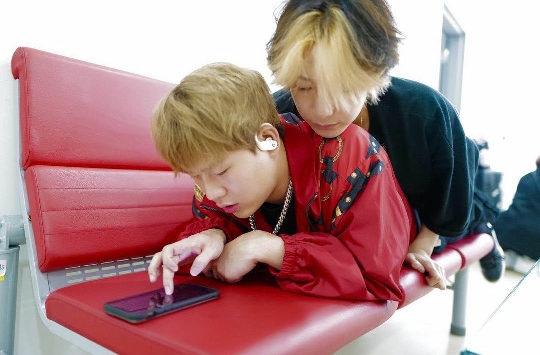 또 자기들끼리 연애 해2..