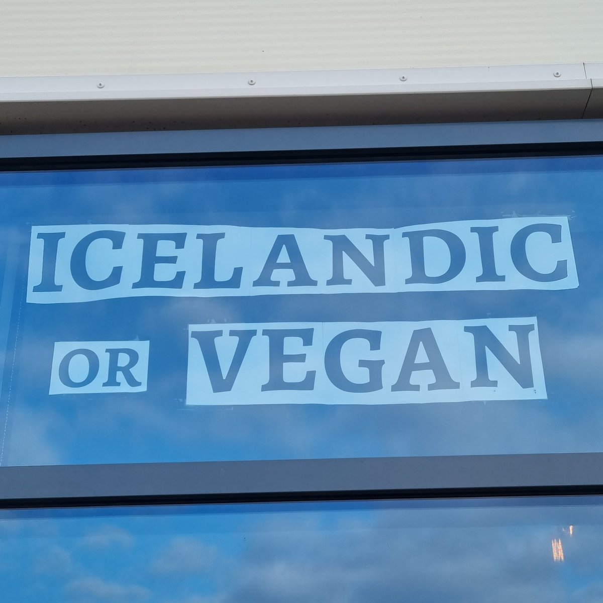 thorhallur83's tweet photo. Ertu íslendingur eða vegan? https://t.co/Hjk0859mZz