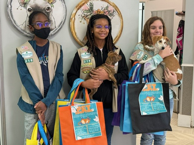 gsccc's tweet photo. Here's a 'paws-itively' inspiring #gsSilverAward! 💚🐾🐶 Girl Scout Cadettes Hannah, Morgan, and Sonya put together 50 pet adoption kits for Hope For Life Rescue &amp; @vbspca to help families adopting a new pet have a great start at their new lives together! 

#gsccc #GirlScouts https://t.co/4us5dmbJke