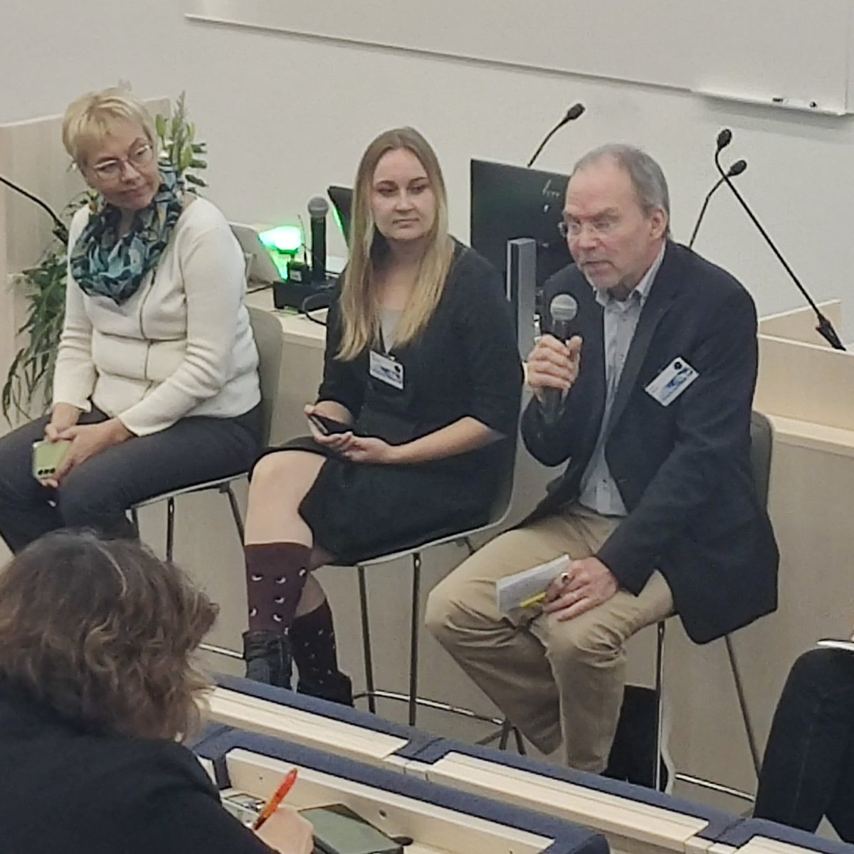 HoitavaviestUTU's tweet photo. @UniTurku #med80 -juhlaviikon "Promoting patient’s health through communication" -paneelikeskustelussa @hoitavaviestUTU -hankkeen @harrykohler nosti esiin potilasviestinnän vaikuttavuuden: mitä tapahtuu vastaanoton jälkeen. Mukana myös @JRuusuvuori ja @SaijaInkeroinen https://t.co/Q34W3L5vxo