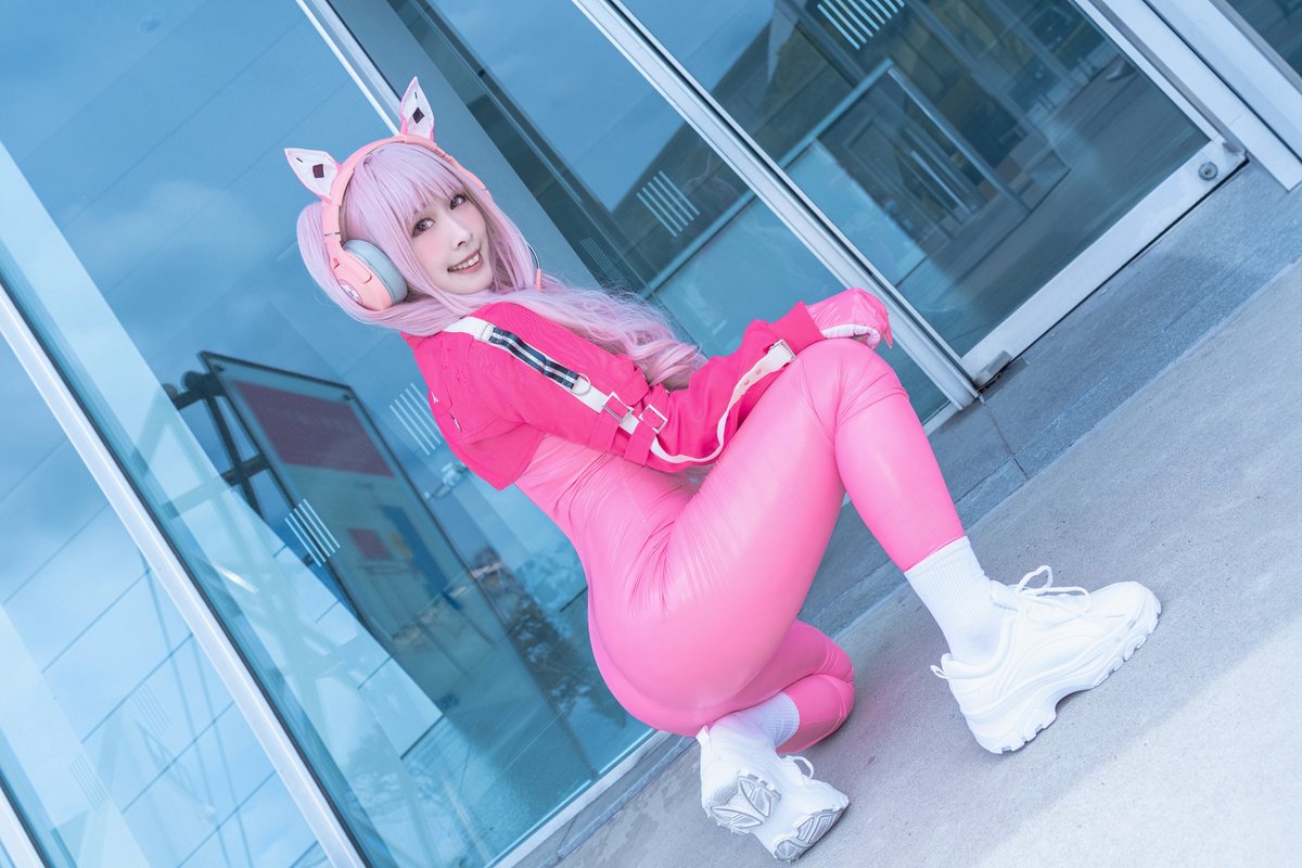 Photo_Tsai's tweet photo. Cosplayer：@gomamukae
Character：アリス | 𝙉𝙄𝙆𝙆𝙀

☆★━━━━━━━━━━━━━★☆
　みんなで一緒にワンダーランド！
☆★━━━━━━━━━━━━━★☆

#TGS #TGS2023コスプレ #TGS2023
#ニケ #NIKKE #NIKKEcosplay #アリス
#コスプレ #コスプレイヤー #cosplay #東京ゲームショウ2023
