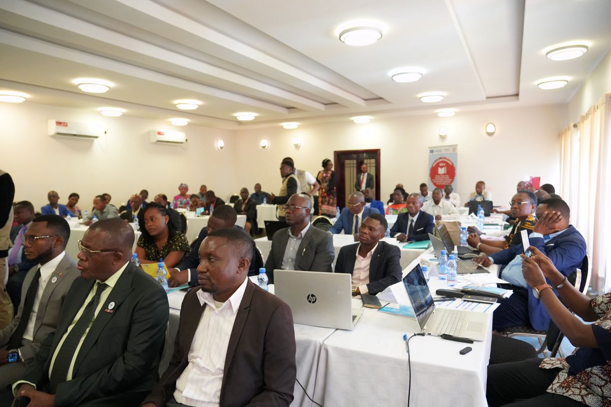 UNESCOKinshasa's tweet photo. #UNESCORDC appuie les #OSC du Haut Katanga dans l'organisation d'un atelier bilan de leur contribution dans la mise en œuvre de la stratégie sectorielle. La rencontre a rassemblé une soixantaine de membres des OSC sous la présidence la ministre provinciale de l'#Education.#CONEPT https://t.co/5wY1ec7FBx