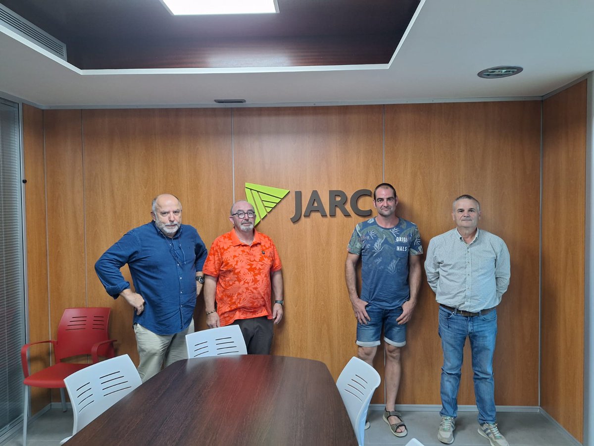 JARC_COAG's tweet photo. 🐗Hem intercedit per aturar la vaga de la caça que dificulta l'activitat agrària📸Reunió amb representants de les entitats que hi donen suport. N'hem informat @agriculturacat perquè resolgui la situació com més aviat millor. @coopagrariesCAT dóna suport a la nostra iniciativa. https://t.co/Su4hMmqkSg