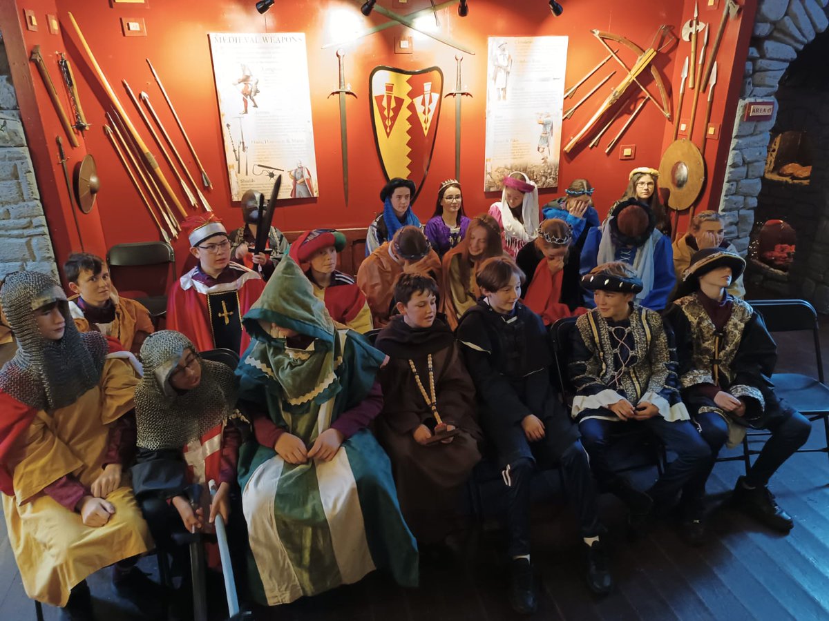 PresAthenry's tweet image. Form 2 &amp;amp; Form 8 History students enjoying a fun day out at @athenryheritage centre today. A fantastic historical experience! #histedchatie