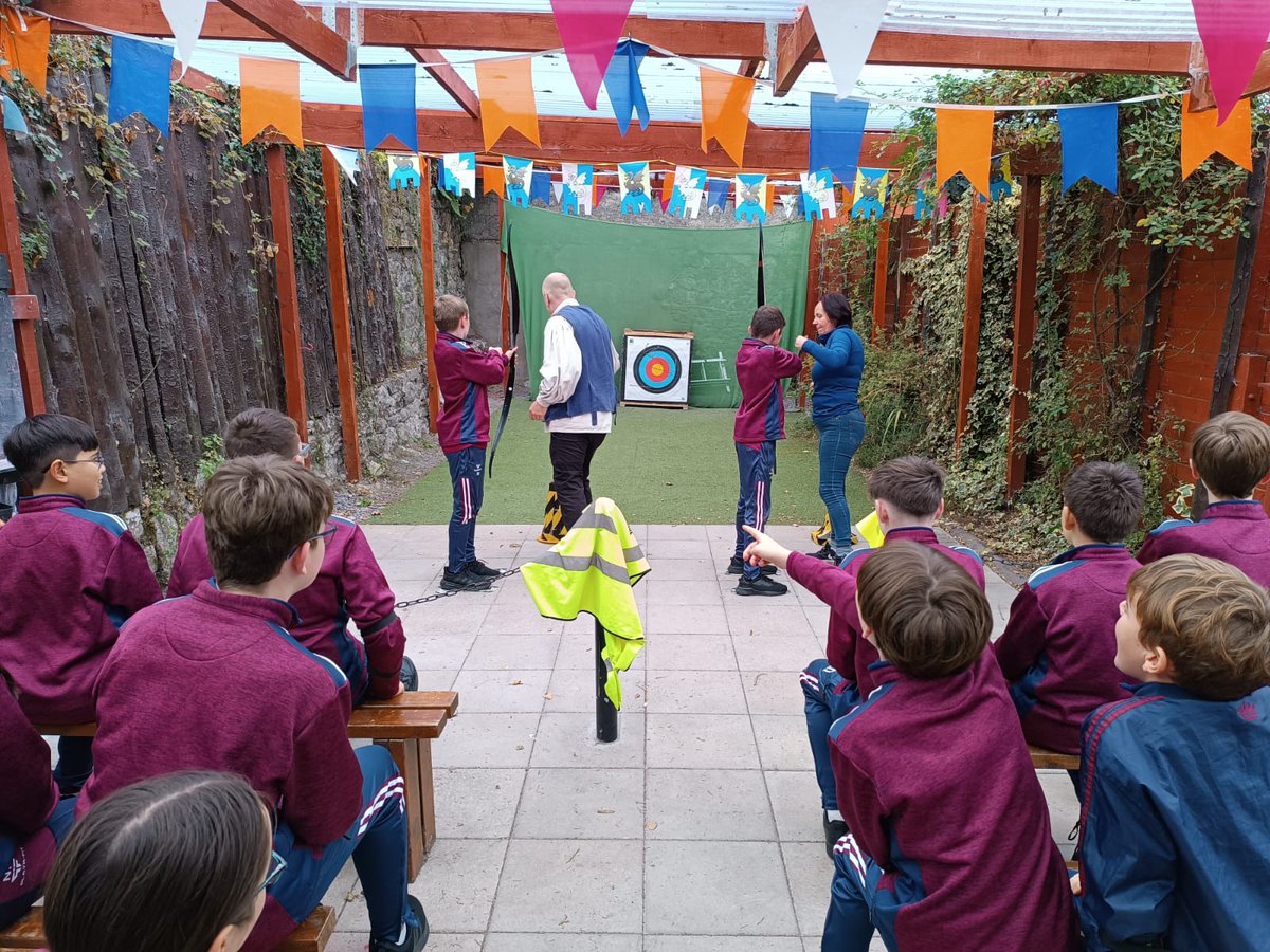 PresAthenry's tweet image. Form 2 &amp;amp; Form 8 History students enjoying a fun day out at @athenryheritage centre today. A fantastic historical experience! #histedchatie