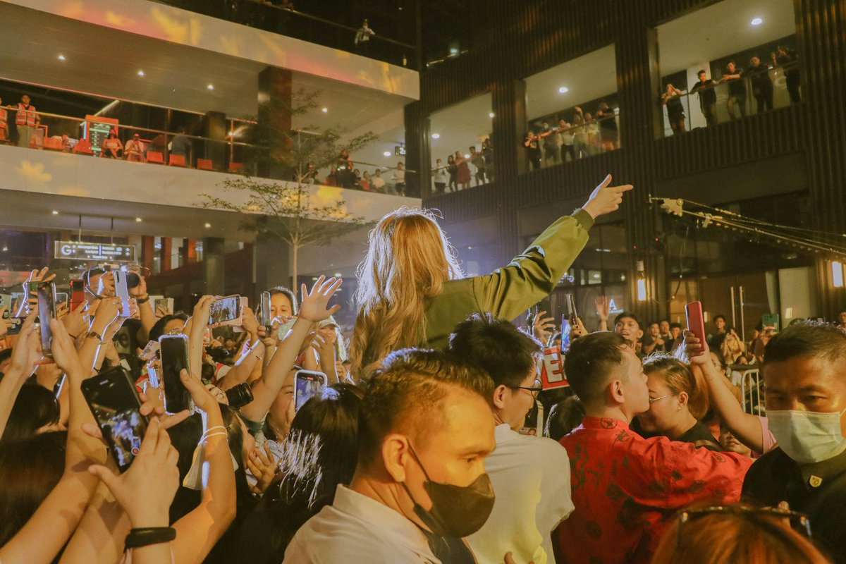 cornerstone_ofc's tweet photo. More snaps of Yeng Constantino performing at the Parq Jam concert 📸
📍Parqal, Aseana City | Sep. 30, 2023
#YengConstantino
#CornerstoneArtist
#ParqJam https://t.co/gyDcz0AbZG