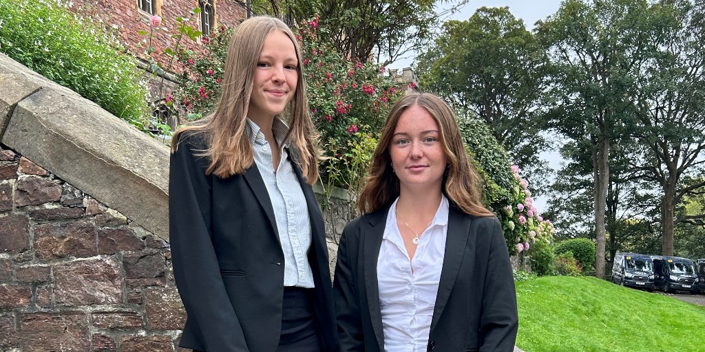 QEHSchool's tweet photo. Congratulations to our Sixth Formers Phoebe and Lucy on their well-deserved selection for the Bristol England Hockey Talent Academy! We look forward to following your progress and supporting you on the pitch. ๐@EnglandHockey @QEHSixthForm #qehsixthform #girlshockey https://t.co/2ohGm77fpD