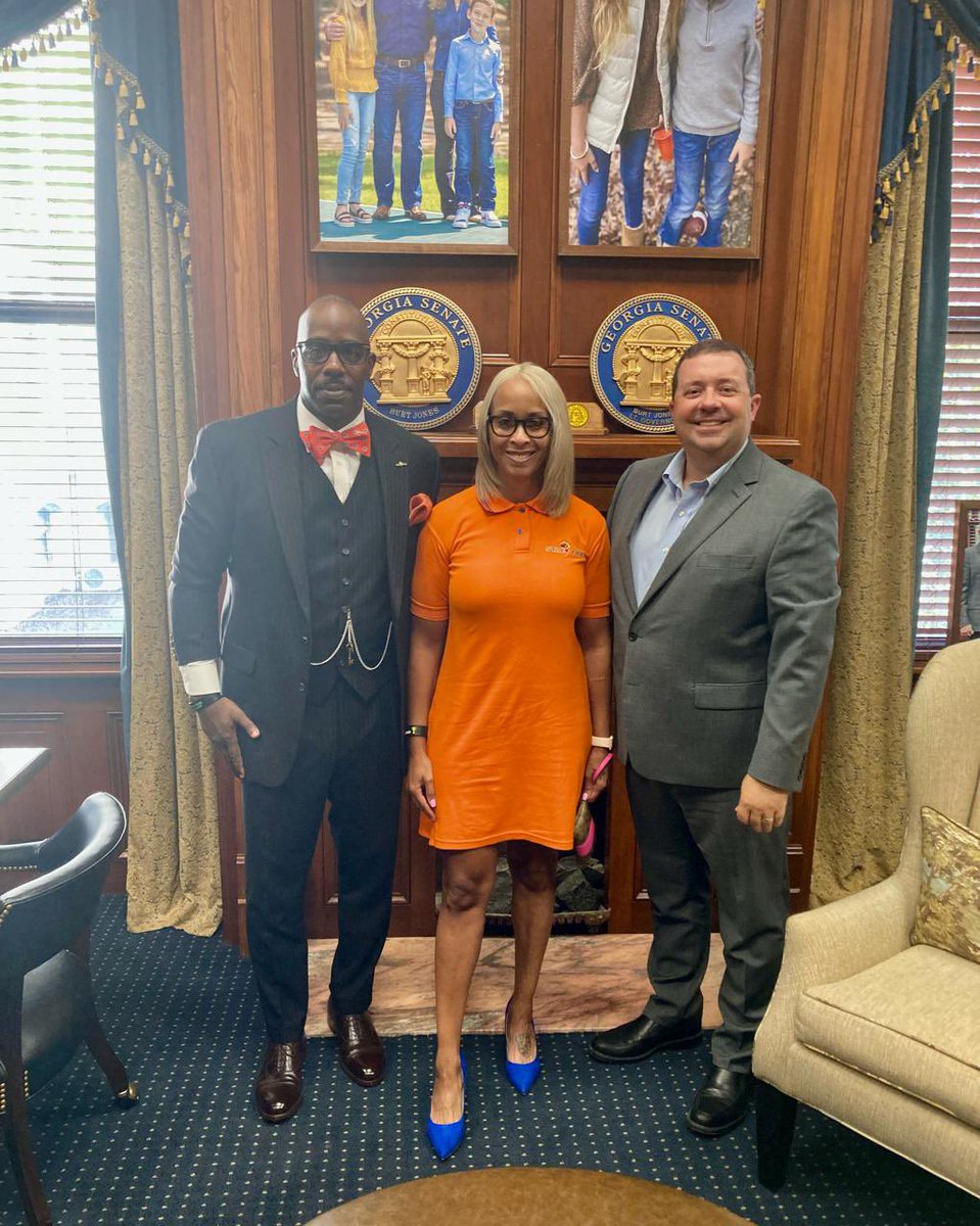 StaffordBoxing's tweet photo. "Making an Impact, Mile by Mile: Stafford Boxing Club's Mentoring Program Takes Steps at the Georgia State Capitol for Revenue Sharing Specialty License Plates!"
@LtGovJonesGA
#GeorgiaStateSenate #StaffordBoxing #Youth #education #Reading #Health #Georgia @StaffordBoxing #Faith https://t.co/UlKdk8btGE