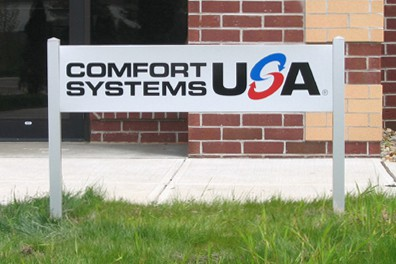 EasySignOhio's tweet photo. Custom post and panel signs are a durable and versatile signage solution for businesses of all sizes. Contact Easy Sign today to learn more about our custom post and panel signs and how we can help you create the perfect sign for your business.#customsigns #businesssigns #signage https://t.co/ArzgzELIwO