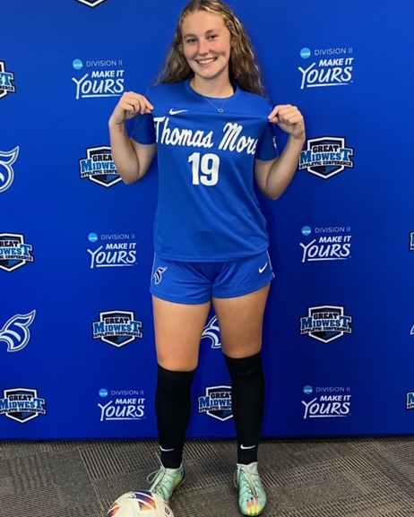 khcincynky's tweet photo. Putting pen to paper. ✍️ Congratulations to KH G05/06 ECNL member Riley Rolfert on her commitment to @TMU_WSoccer. We’re excited for you to continue your athletic and academic career, Riley! Way to go. 👏👏 https://t.co/DudVlpudWh