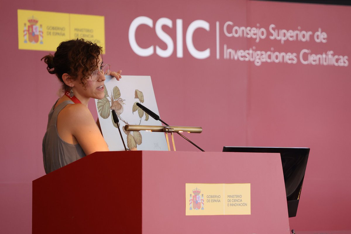mncn_csic's tweet photo. ¿Conocéis las iniciativas de #mncnaccesible? 🗣️ @martafl59 desde el salón de actos del @CSIC explicando cómo hacer exposiciones más accesibles en el I Congreso de Ciencia Inclusiva. 👏 @CSICdivulga https://t.co/xocwGIAEdM https://t.co/kfRFYB9E6t