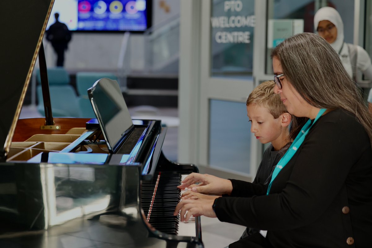 BISHouston's tweet image. Monday morning music📷📷📷📷 with our talented #NAEAchievers! #Bravo! #BISHouston #naecreateyourfuture