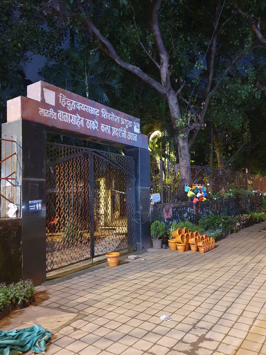 ChefG4's tweet photo. @mybmc @mybmcwardKW @sudhasingh67 @AmeetSatam @MumbaiPolice Illegal nursery setup outside Balasaheb Thackeray garden opp Versova Police Station. Pls take immediate action to vacate this. https://t.co/KOYuo1o201
