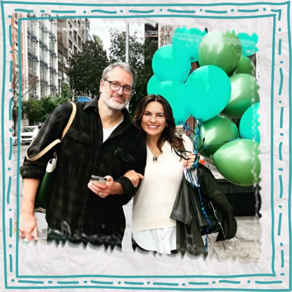 Michaela_Gaby_'s tweet photo. Happy Monday and all week with our cutest and most inspiring couple❤😍❤MARISKA & PETER 😍❤️😍
#MariskaHargitay
#PeterHerman
#PetskaForever
#MariskaMonday https://t.co/4FFN0OxkTD