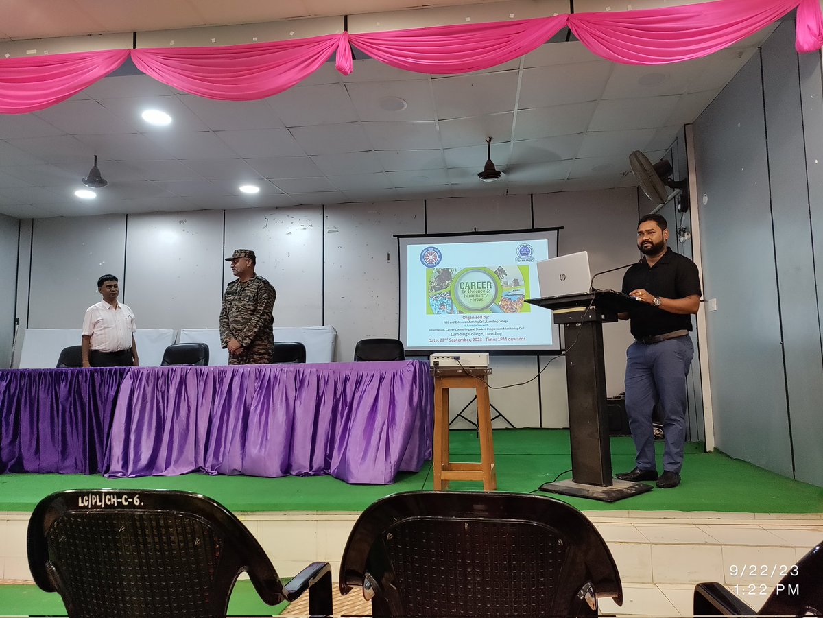 LumdingNss's tweet photo. Lumding College NSS unit organized a career counseling program on Careers in defense and military service on 22/09/2023. 
@_NSSIndia 
@nss_rdguwahati 
@DrRanjanKrKaka1 https://t.co/QFYfs9aJWq