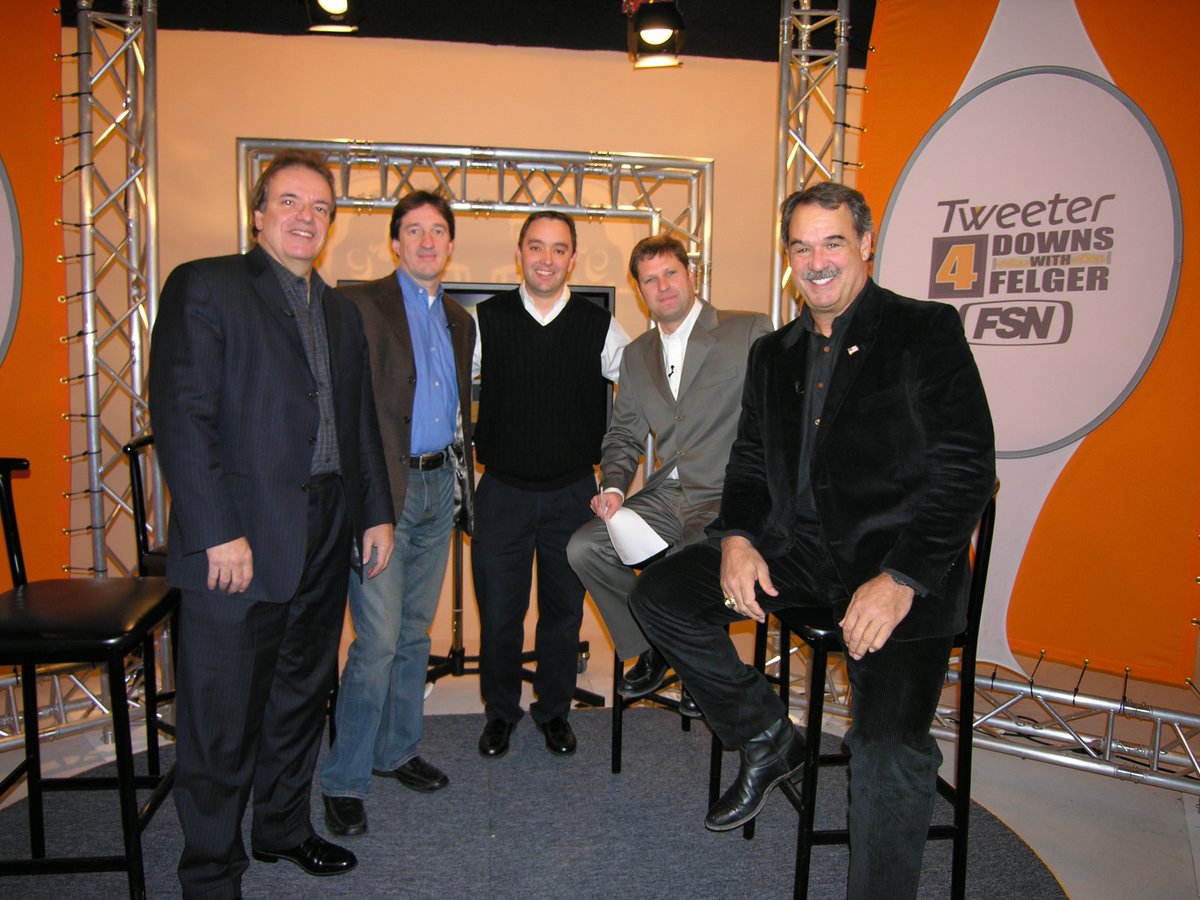 Mr_Nate_Long's tweet photo. Very sad news about Russ Francis.  He was a regular on one of the first shows I ever produced.  What a nice person.  Between Russ and Don Banks it is hard to believe two of these guys are gone.

Russ would sign every e-mail to me with "Be well and aloha".  Same to you Russ. https://t.co/BSIFLlwfuh