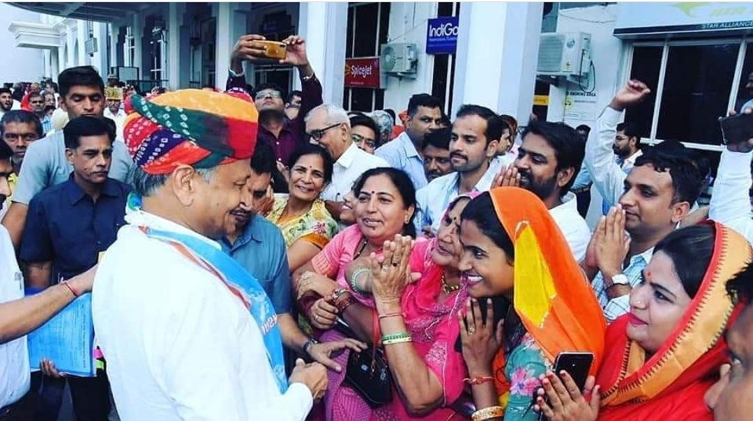 ShimbhuKasari's tweet photo. @ashokgehlot51 https://t.co/qXFK1tZwEO