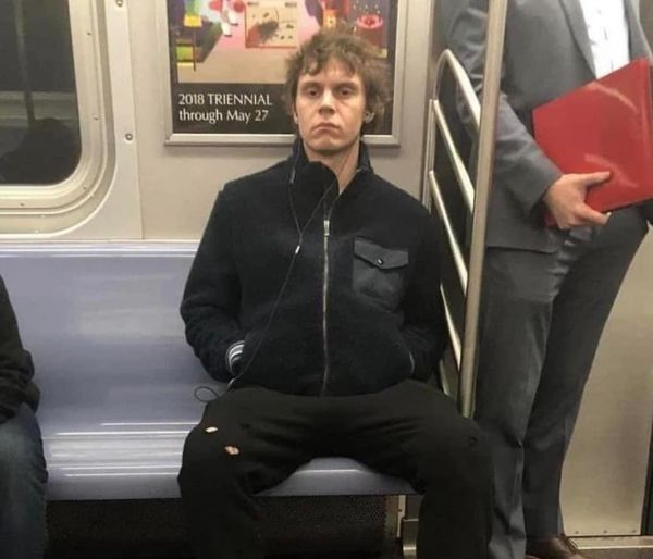 minitadelmate's tweet photo. Cuando ya diste todo de ti y apenas es lunes https://t.co/7aEHXLYUBz