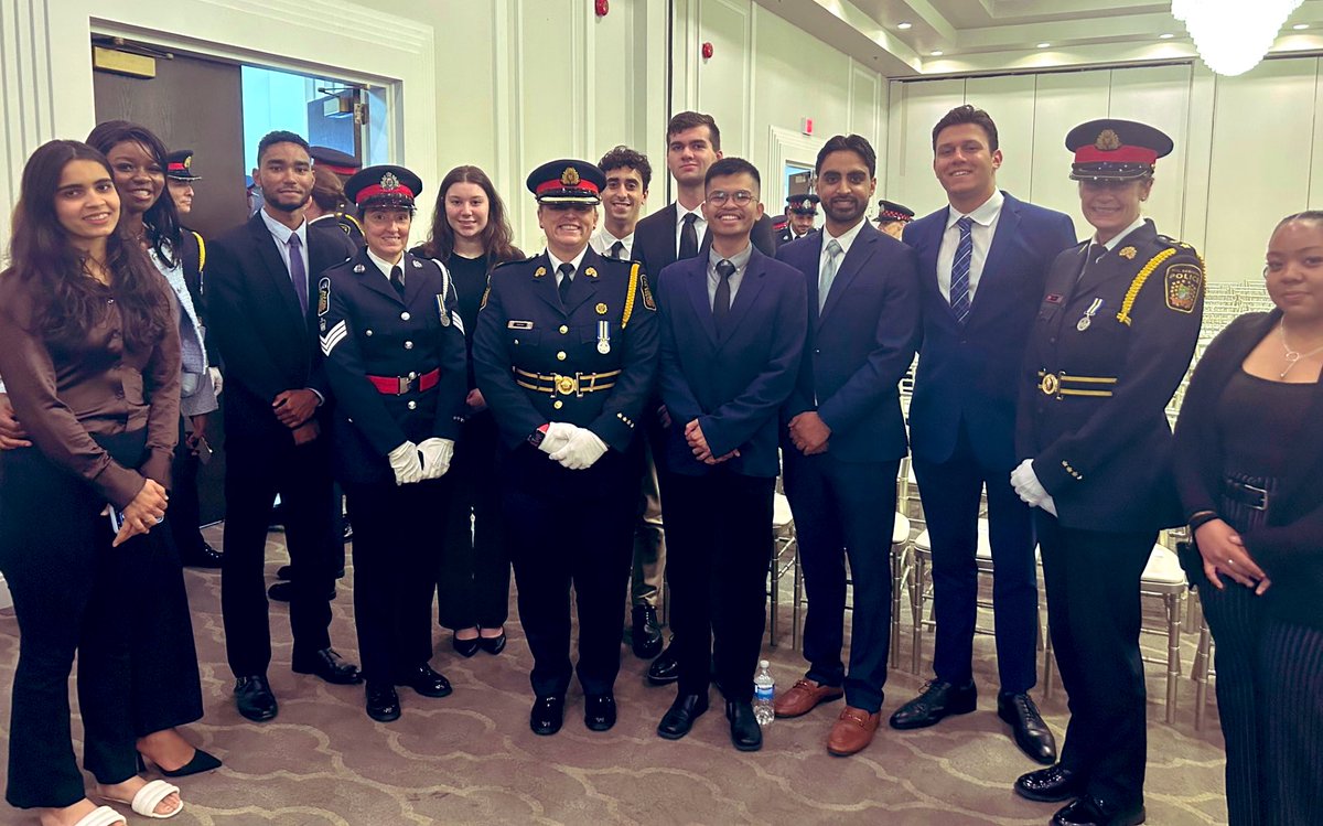 HewisonPRP's tweet photo. Thank you to the @sheridancollege Police Foundations Students for attending our @PeelPolice Recruit Graduation for Class 23-02. Looking forward to seeing your applications soon! 🚓 #FuturePoliceLeaders #PeelPoliceRecruiting #JoinUs https://t.co/rjsipwAs7K