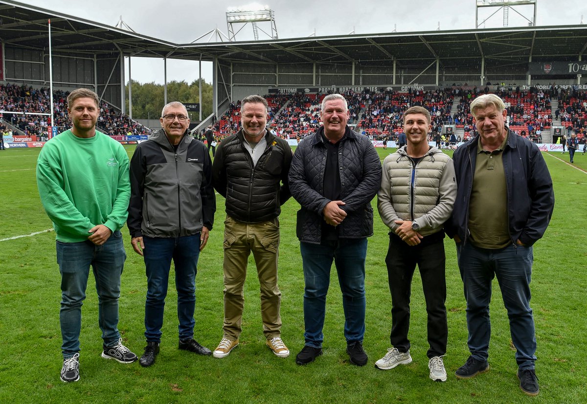 ProtiveSecurity's tweet image. Protive Security &amp;amp; Surveillance Ltd Proudly sponsored the St Helens VS Warrington Wolves Rugby league game on Saturday 📷 A tremendous day with great people. #Protive #Security #Rugby #WarringtonWolves #Sponsership