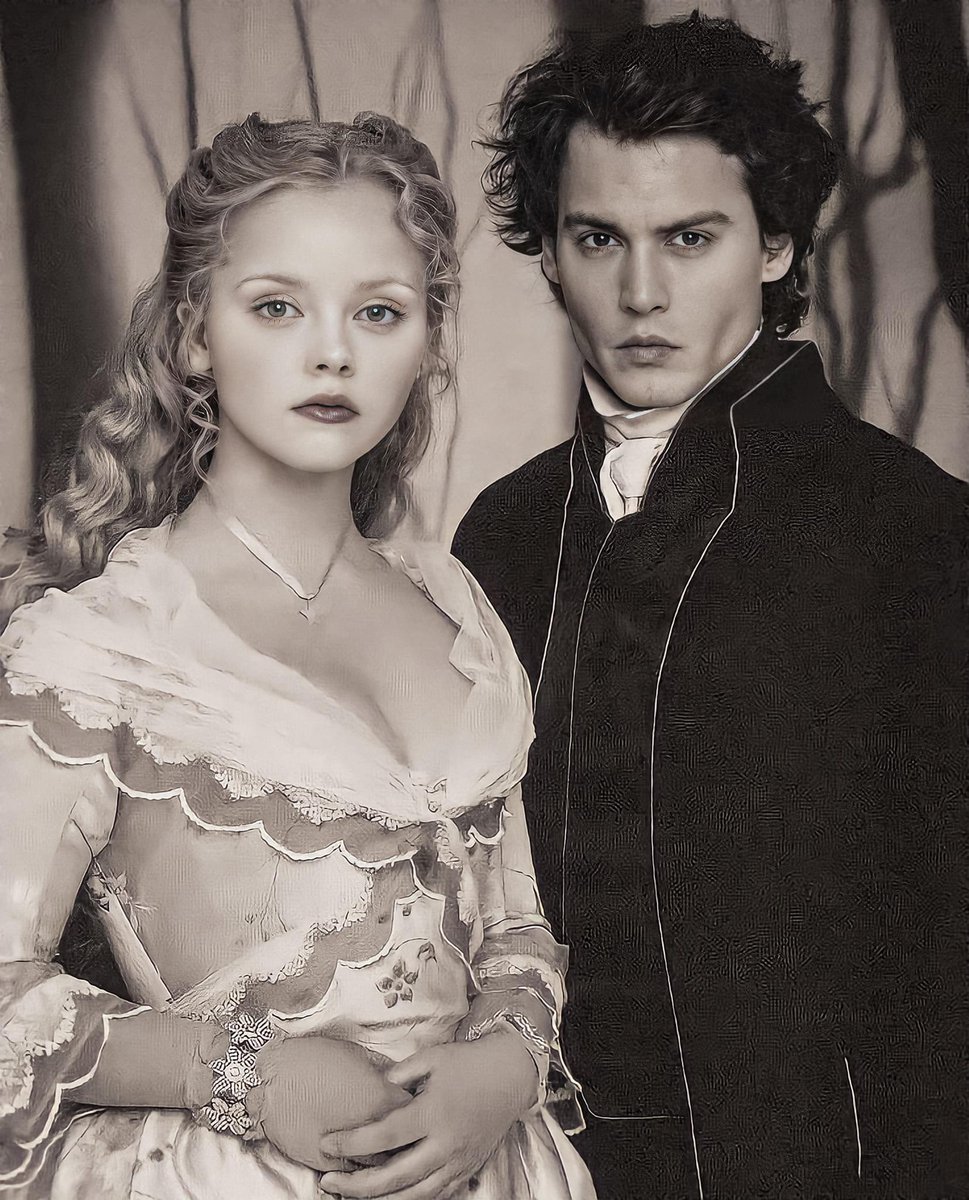hearthfirearts's tweet photo. Christina Ricci and Johnny Depp - "Sleepy Hollow" 1999. https://t.co/1lyRxITa5N