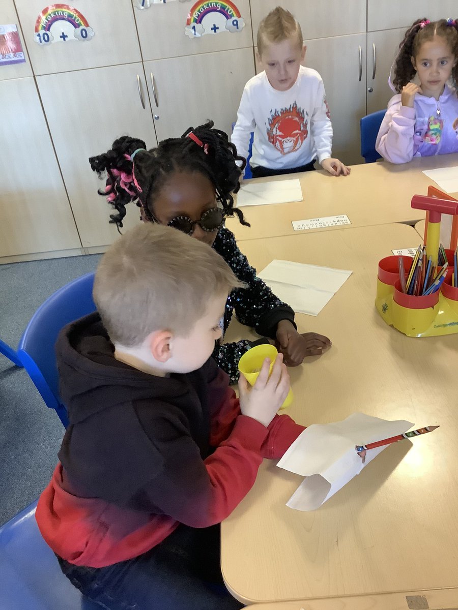 1B_stjohns's tweet photo. As part of our science topic, Animals including Humans, we have been exploring the five senses. Here we are using our sense of smell and taste 👅 👃 �� 🍪 https://t.co/zRTr934GY0