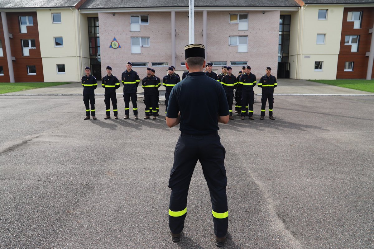 riisc_1's tweet image. #Mayotte, les sapeurs-sauveteurs de l’ @uiisc1 et de l&apos; @Uiisc7 poursuivent les opérations de potabilisation d&apos;eau🚰. 
✅Retour en images sur le départ de l’#uiisc1 au profit de leurs collègues de l’ #UIISC7 . 
Vidéo à suivre 🎬 ‼️
@armeedeterre @SecCivileFrance @UIISC5CORTE