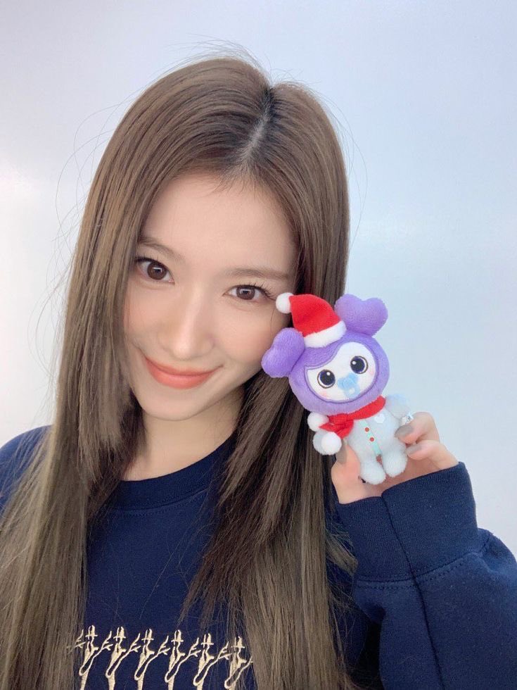 shasha with savely 💟 #SANA #사나 #TWICE