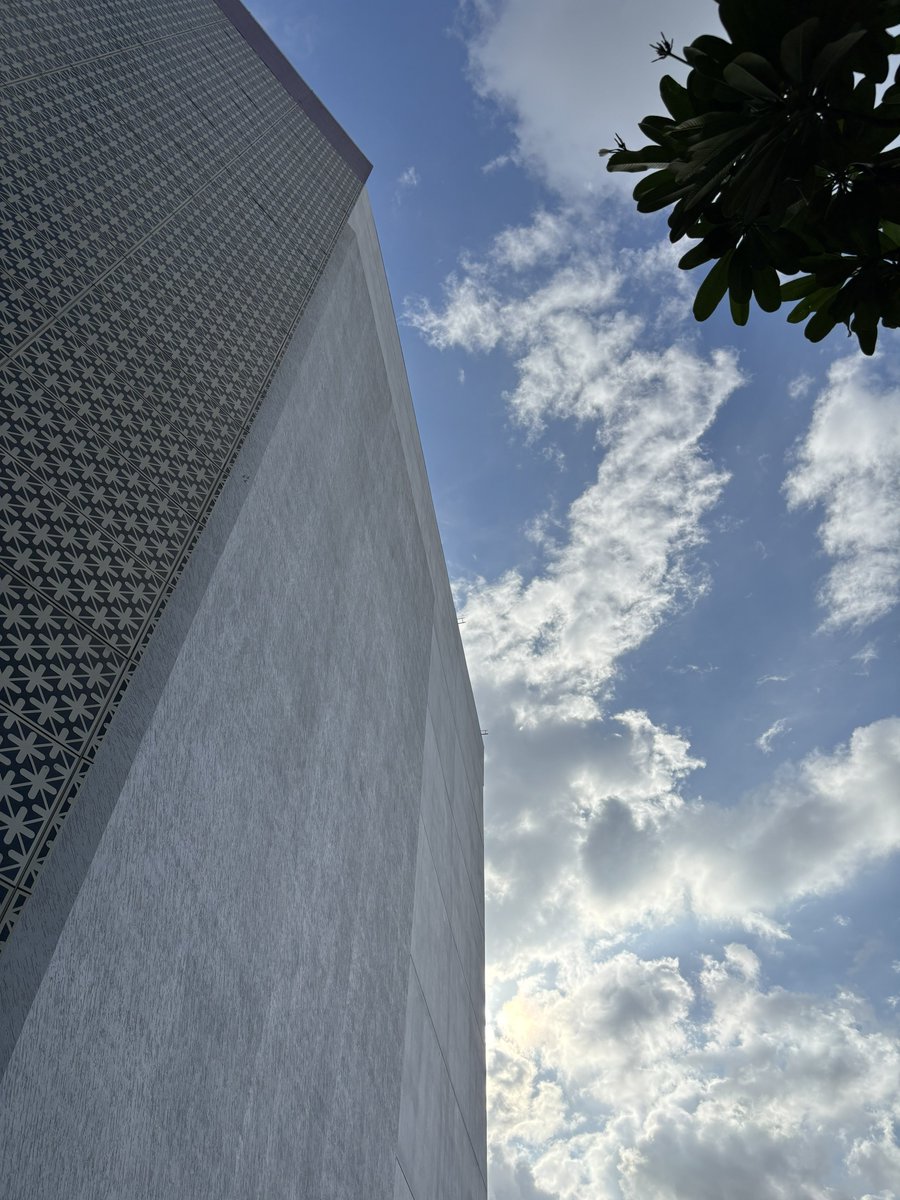 BBTeluguViews's tweet photo. #OffTopicPost - Few Snaps From recent outing. Sky ❤️
Top Views give such a pleasantness.
Side views are always noisy. https://t.co/uDtzTKAqMz