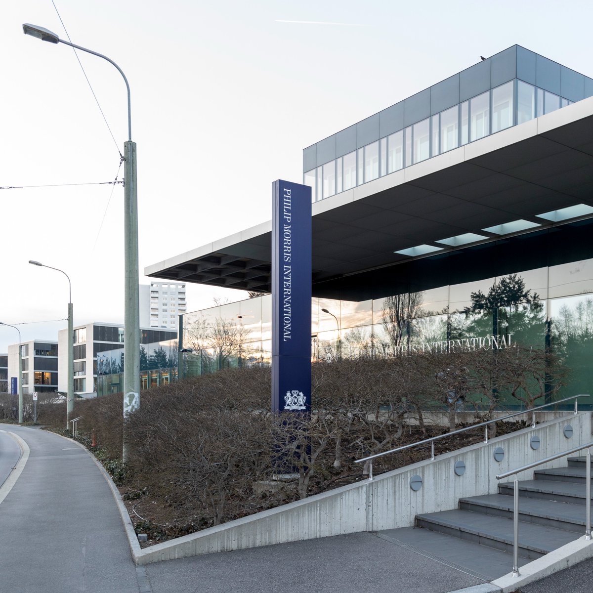 PraeventTabacum's tweet image. Les #élections fédérales 2023 et l’argent de Philip Morris

@PhilipMorris_CH offre 35 000 CHF à l'UDC et au PLR - peut-on encore parler d'indépendance ? 😶‍🌫️ 

Notre commentaire: at-schweiz.ch/fr?id=217&amp;amp;Les-…

#Elections2023 #votech #politique