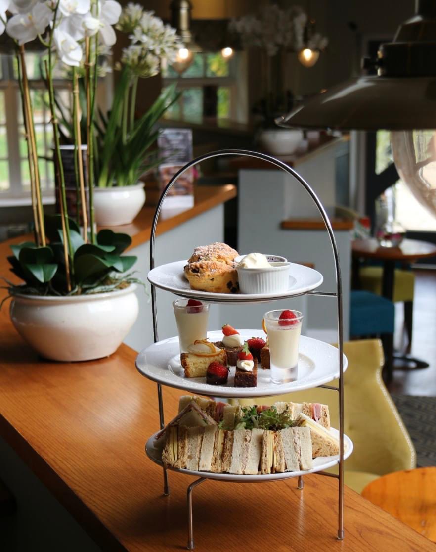 WE ARE DELIGHTED TO HAVE BEEN AWARDED A 5* FOOD HYGIENE AWARD 
(-AGAIN!)

Our wonderful team are proud to have retained our 5* food hygiene award, working within the highest standards to deliver fantastic food within a clean and hygienic environment. 

booking.resdiary.com/widget/Standar…