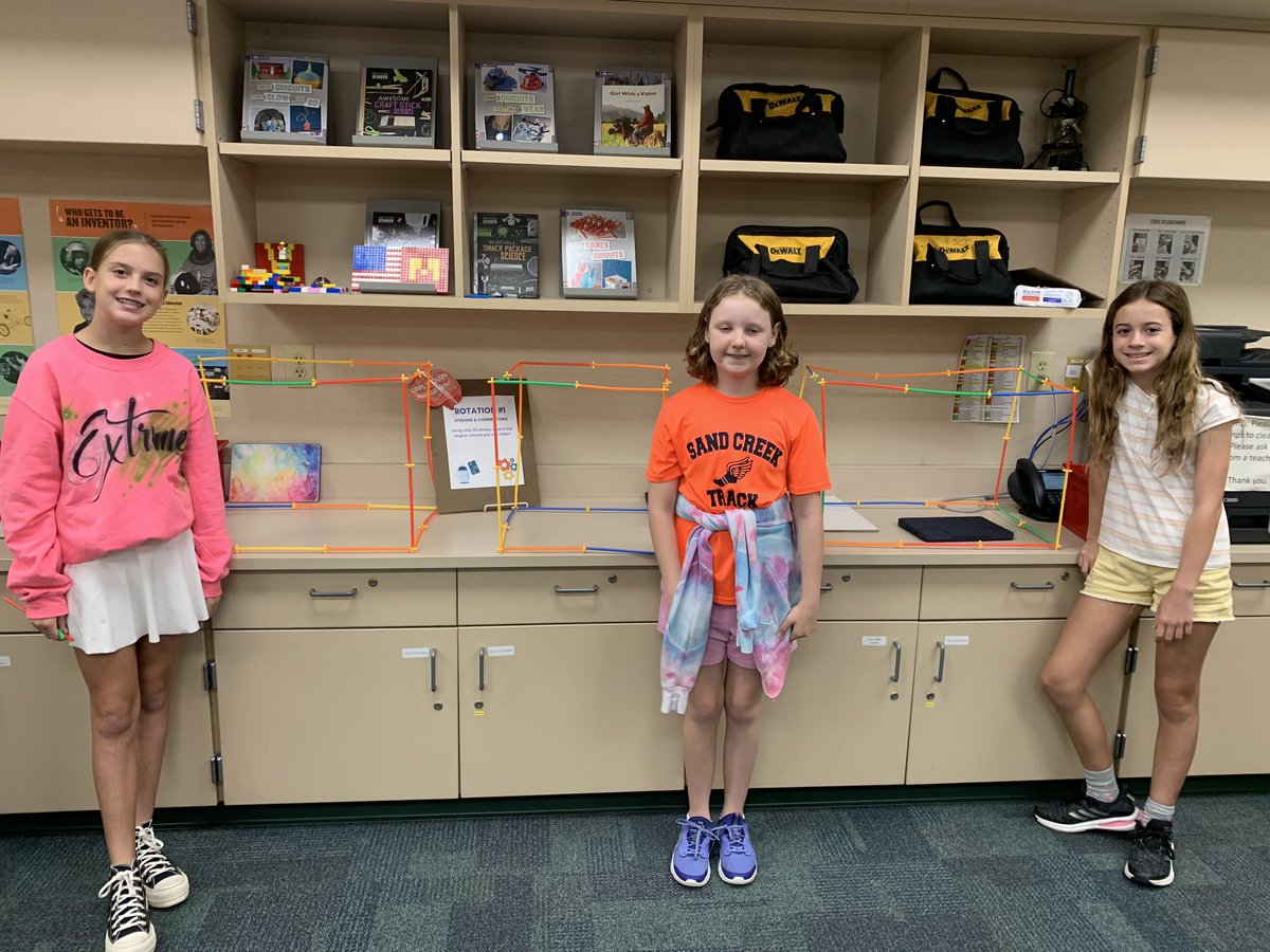 We are in the STEM Lab for our second rotation today! We are: 
-coding robots to pick up a magnet
-building the largest volume out of straws and connectors
-simulating Earth and Moon rotation with a <a href="/PhETsims/">PhET Sims</a>
-finding volume with task cards