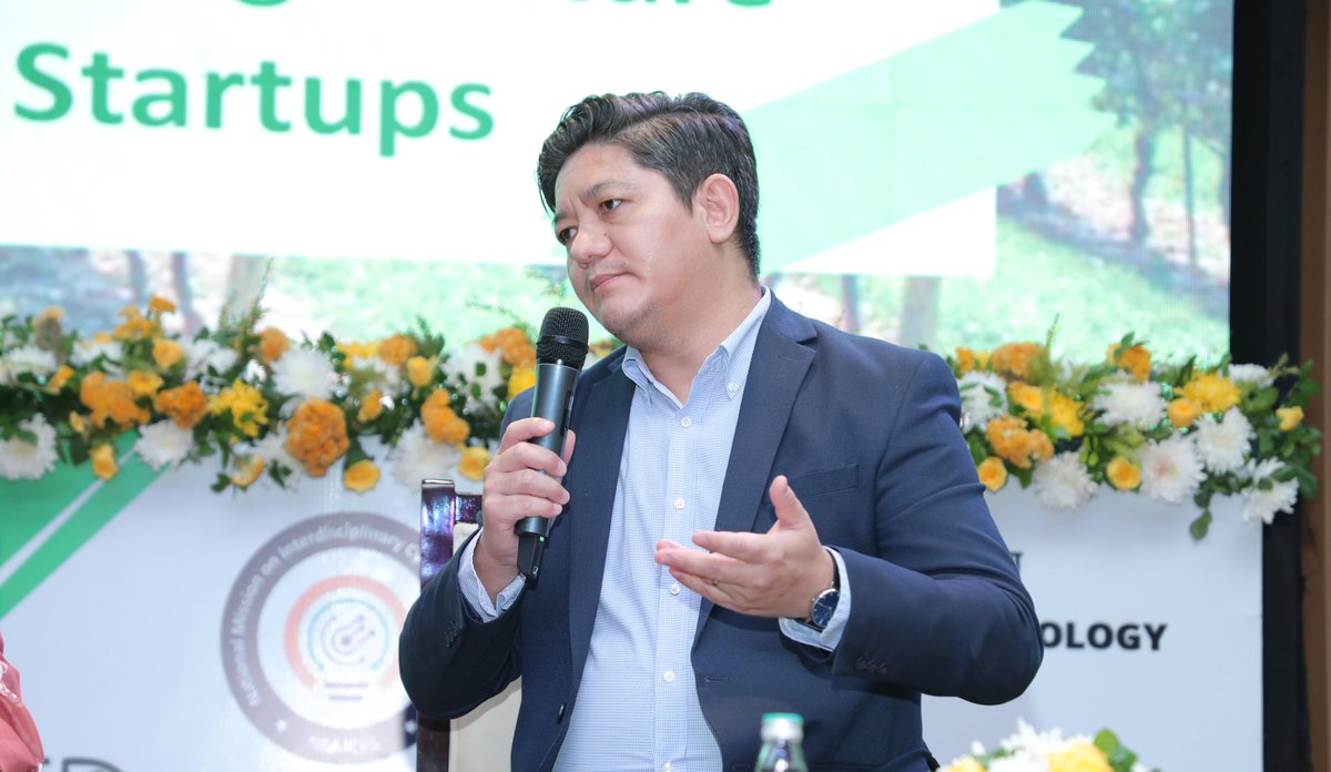 morupnam's tweet photo. Had an amazing time at ATMAN organized by technology innovation hubs of IITs.

Elated to see the young minds building the next wave of precision technology for Indian farmers.

#precisionfarming #agriculture
#farming #iffcokisan https://t.co/LolxSTHvc5