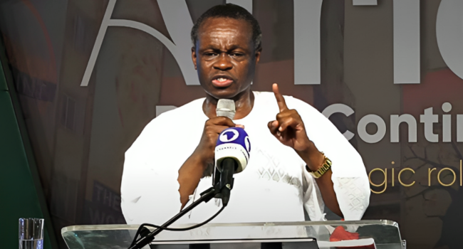 Africa Won’t Rise By Prayer And Fasting – Prof Lumumba
channelstv.com/2023/10/02/afr…