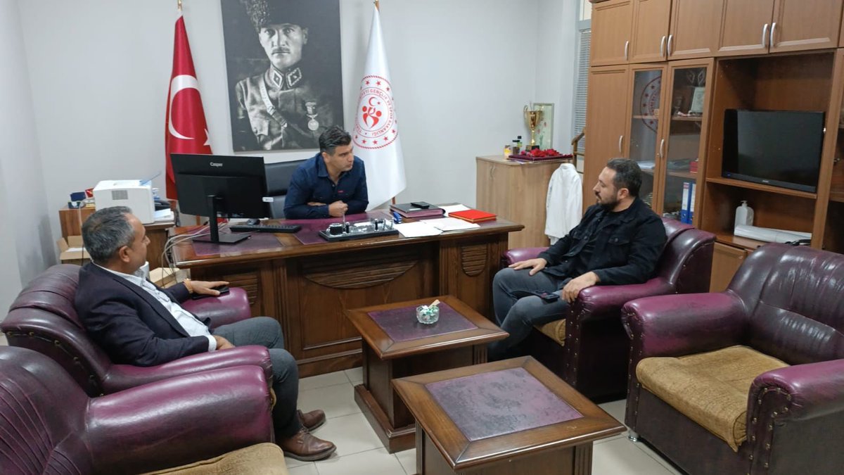 aketimesgut06's tweet photo. İlçe Sosyal Politikalar birimi Spor Komisyonu olarak  @Kahraman061907 etimesgut ilçe Spor müdürümüz Sayın Ünsal sevindik bey'i ziyaret ettik
@BskFuatYildirim https://t.co/7CVck73T3b
