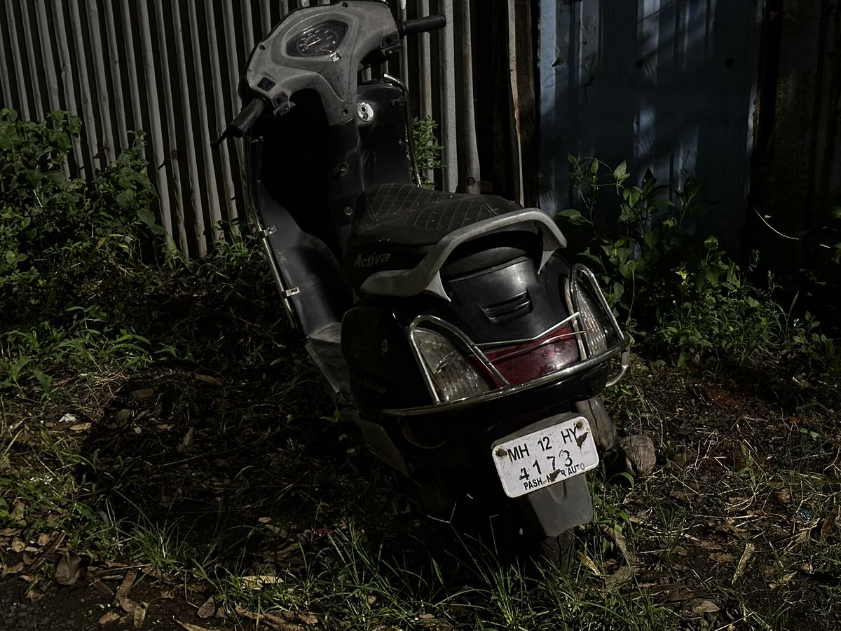 AnishGhuge's tweet photo. @PuneCityPolice . Hi there. There is a two wheeler outside our house for the last 7 to 8 days. Unmoved. Need to report this! https://t.co/9W9hoVBvz5