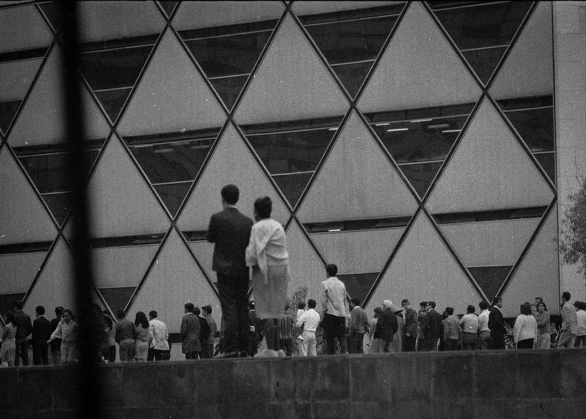 gajodeluz's tweet photo. El movimiento social de 1968 tiene decenas de fotos y videos que hemos visto una y otra vez, se han fijado en nuestra memoria. Pero este acervo es poco probable que lo hayas visto antes, permaneció escondido más de 50 años 👇🏽 https://t.co/ohG16Qe9R4