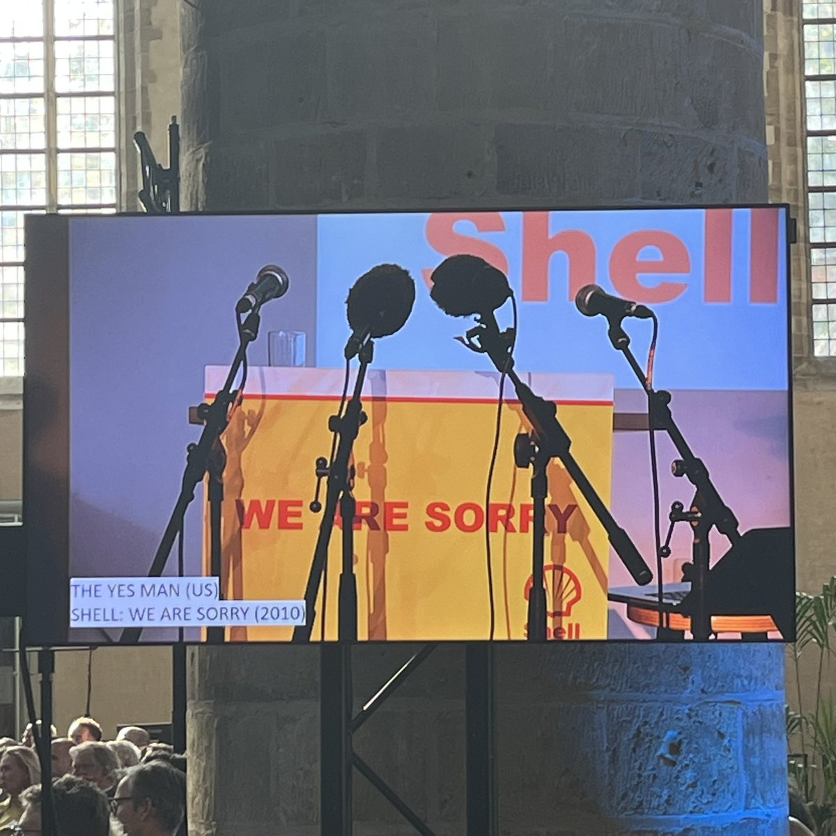 Het laatste interview is met <a href="/frankydevos/">Franky Devos</a>, lid Cultural Board Zeeland &amp; directeur @VIERNULVIERGent, over water en de relatie met cultuur. Maar wat is die relatie eigenlijk? ‘Kunstenaars kunnen een rol spelen om te laten zien wat de impact is, om bij te dragen aan bewustwording.’