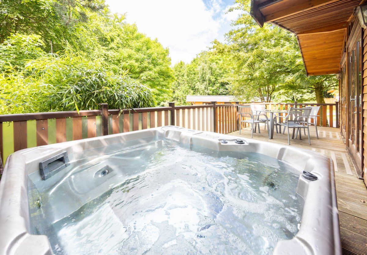 Sandybrook_'s tweet image. Time to relax this Autumn. #sandybrook