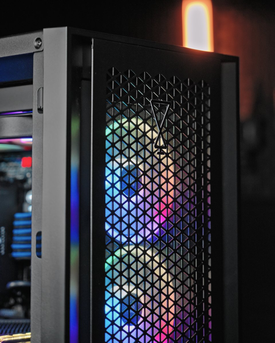 OPSYS_Gaming's tweet photo. Fans can make or break the look of a system. Do you agree?
Let us know below👇🏼

#OPSYS #BreakTheGame #Luxurybrand #PCGaming #PCBuilder #PCbuilds #PCMR #fans #RGBfans #Cooling https://t.co/QqrVv5rjAp