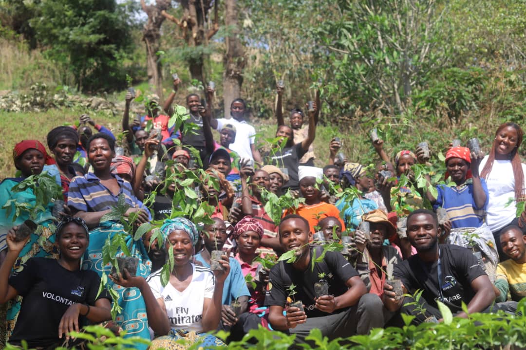 QueenSchelo's tweet photo. Community servants
#ThisisCorpsAfrica
#Cohot5
#Localhelpinglocals https://t.co/hMAnb4dPJG